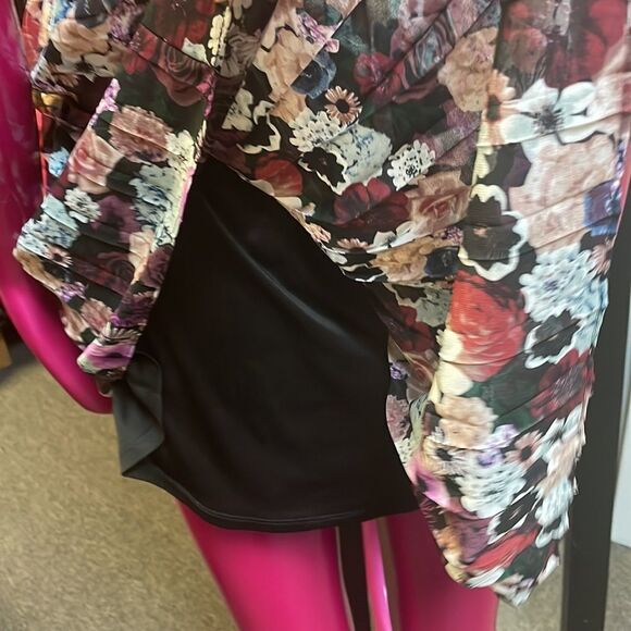 Pins and needles pleated floral dress - Picture 11 of 13